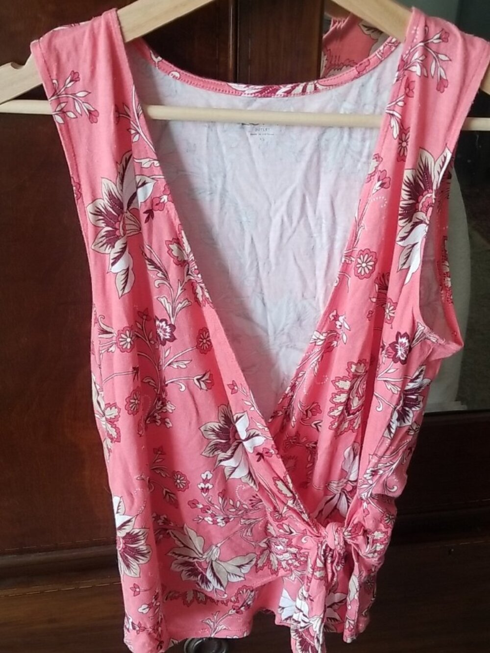 LAST Chance LOFT Pink Floral Wrap Tank Top* $3.00 Bundle ONLY *